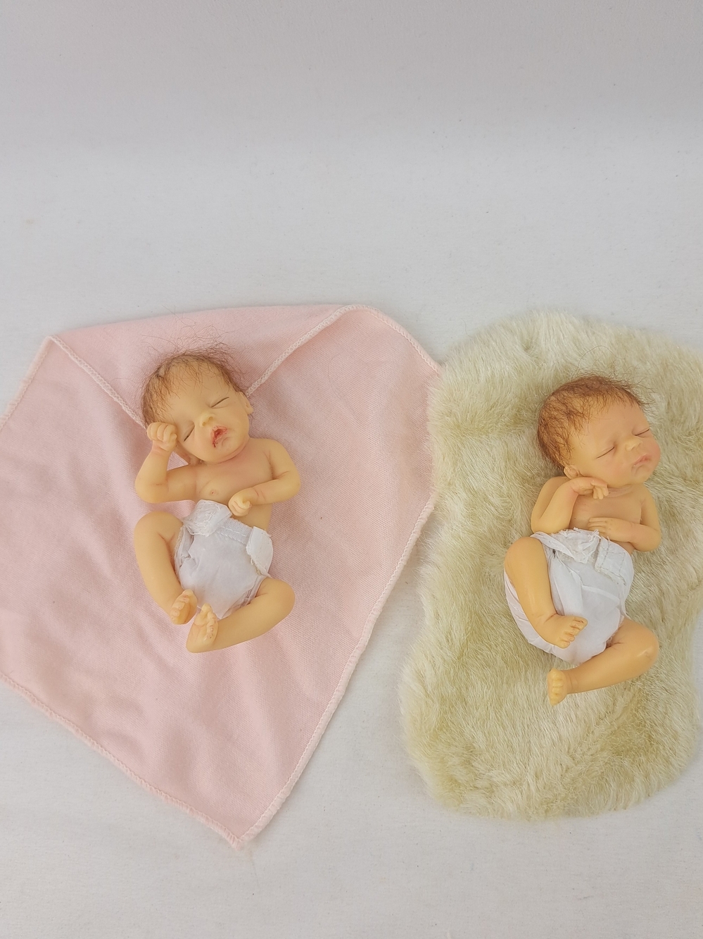 Lot Of 2 Ashton Drake Galleries Baby Dolls With Blankets